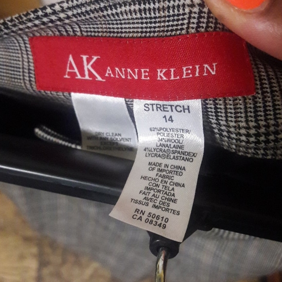 Anne Klein Houndstooth Slacks - Picture 4 of 4